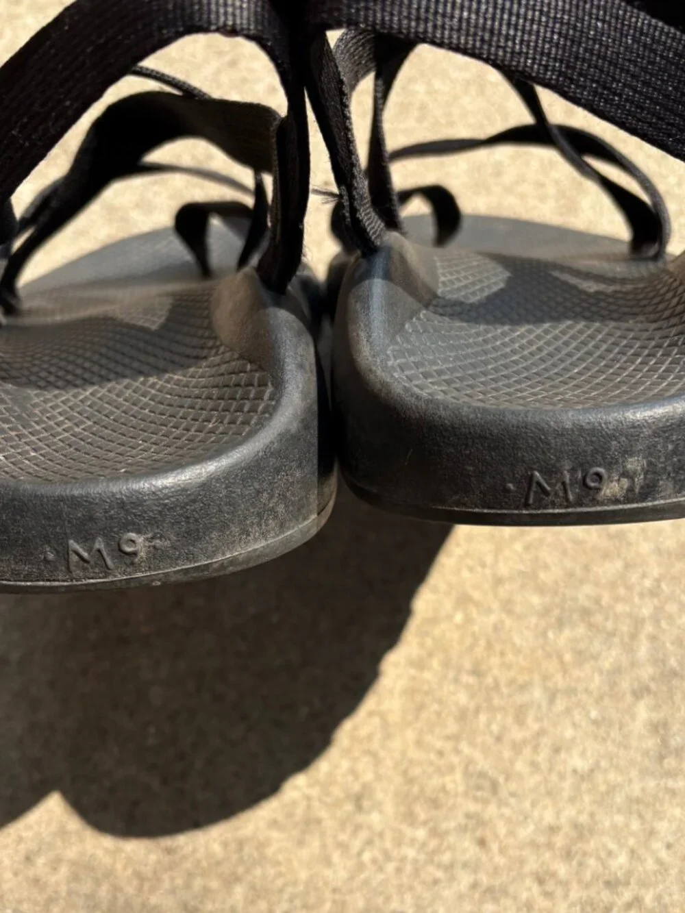 Mens Chaco Size 9 - Black